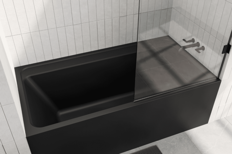 Alcove tub with black finish