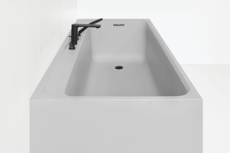 Alvoce bathtub. Bathtub shower combo